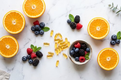 Antioxidanții Anti-Aging: Vitamina C, Vitamina E și Coenzima Q10